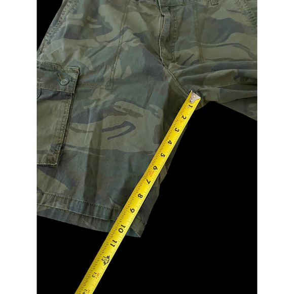 Lee Cargo Camo Shorts Size 36 Mens Camouflage Baggy Y2K Pockets Vintage 2000s - Picture 7 of 10